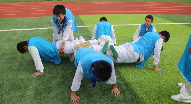 封闭式学校